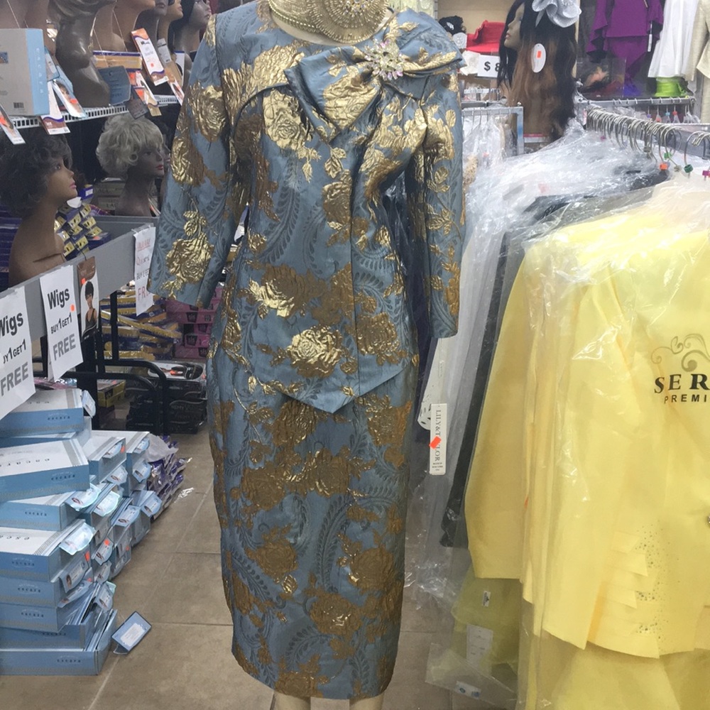 Lily&Taylor suit